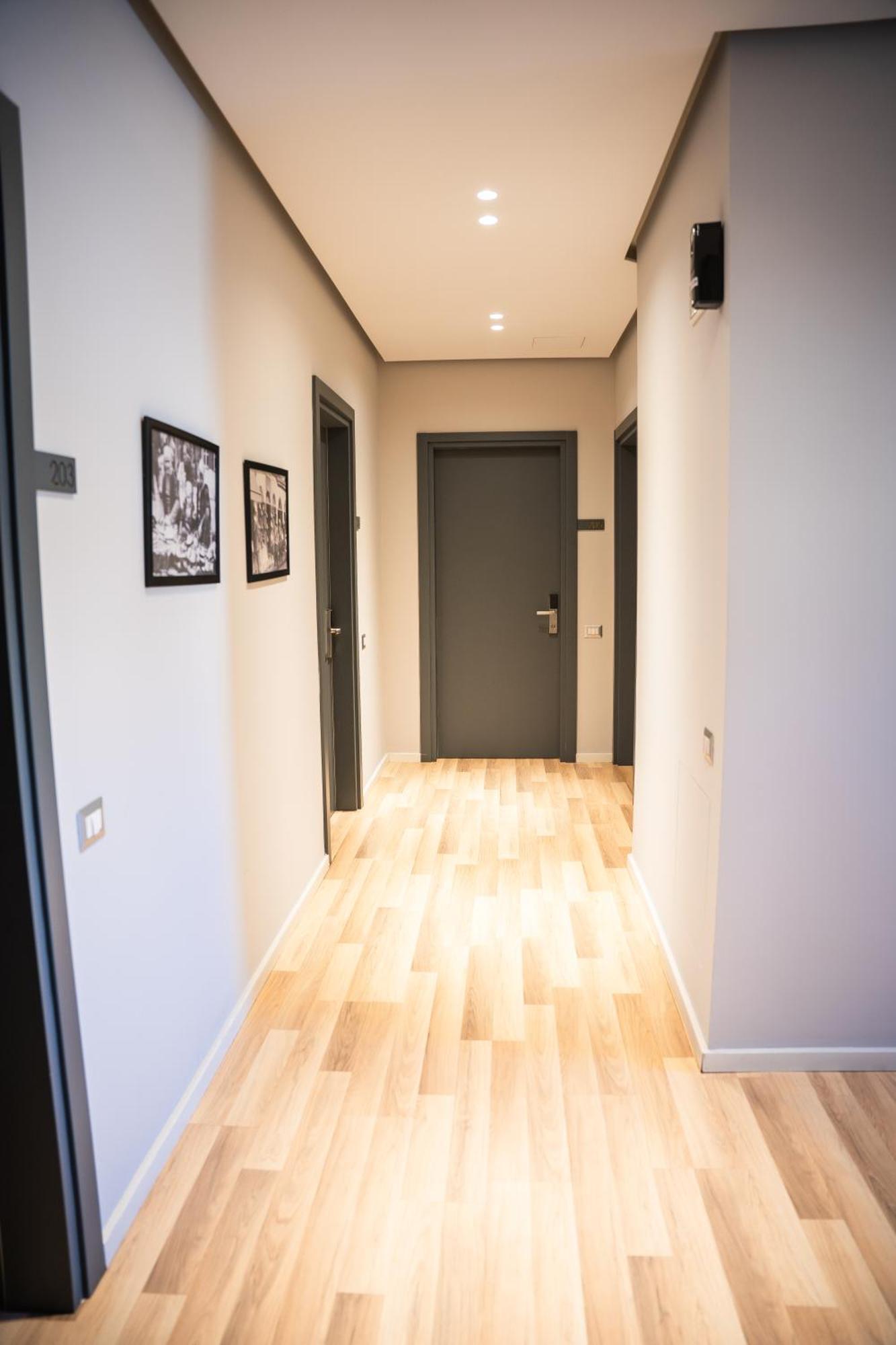 Center Boutique Hotel Тирана Экстерьер фото